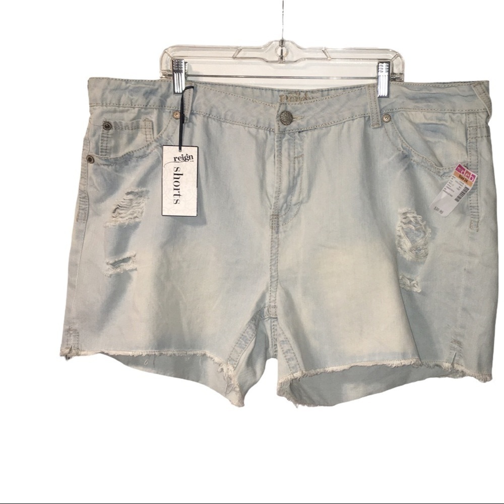3/$21 NWT Reign Jean Shorts